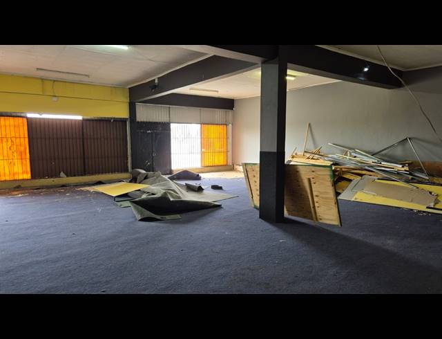 230M² BUSINESS TO LET IN MINNEBRON